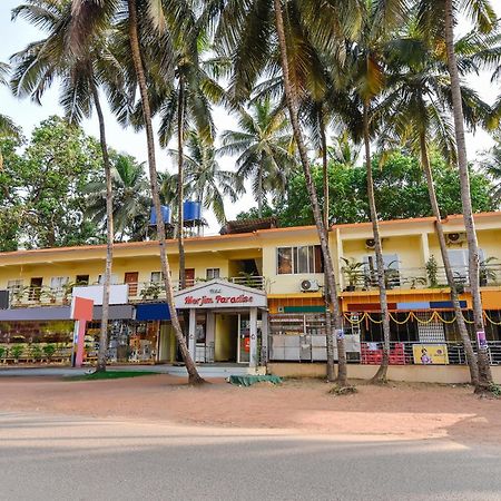 Fabexpress Morjim Paradise - Nr Morjim Beach المظهر الخارجي الصورة