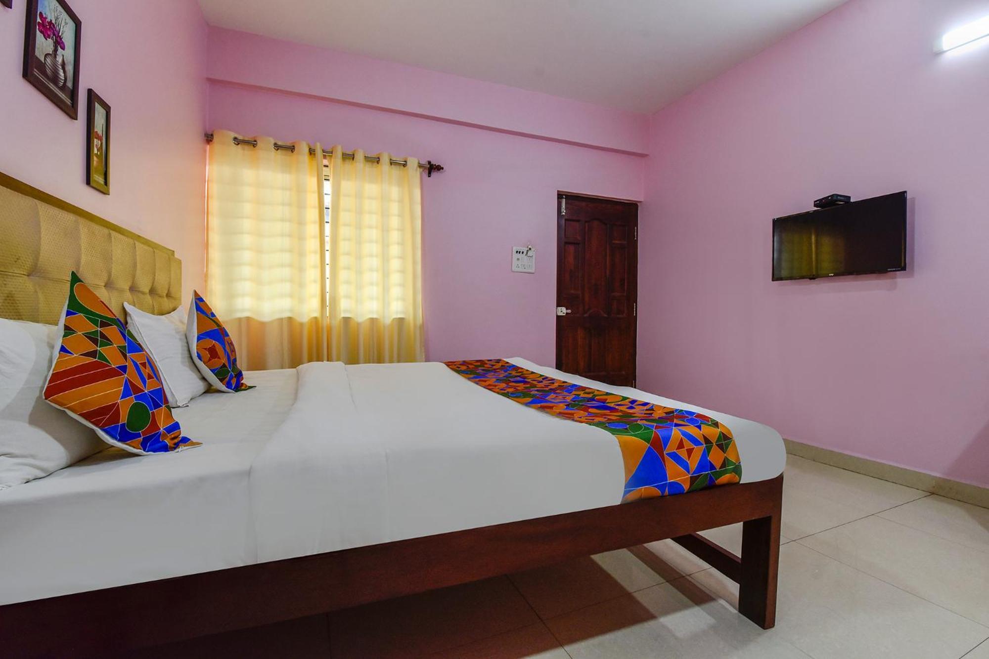 Fabexpress Morjim Paradise - Nr Morjim Beach المظهر الخارجي الصورة