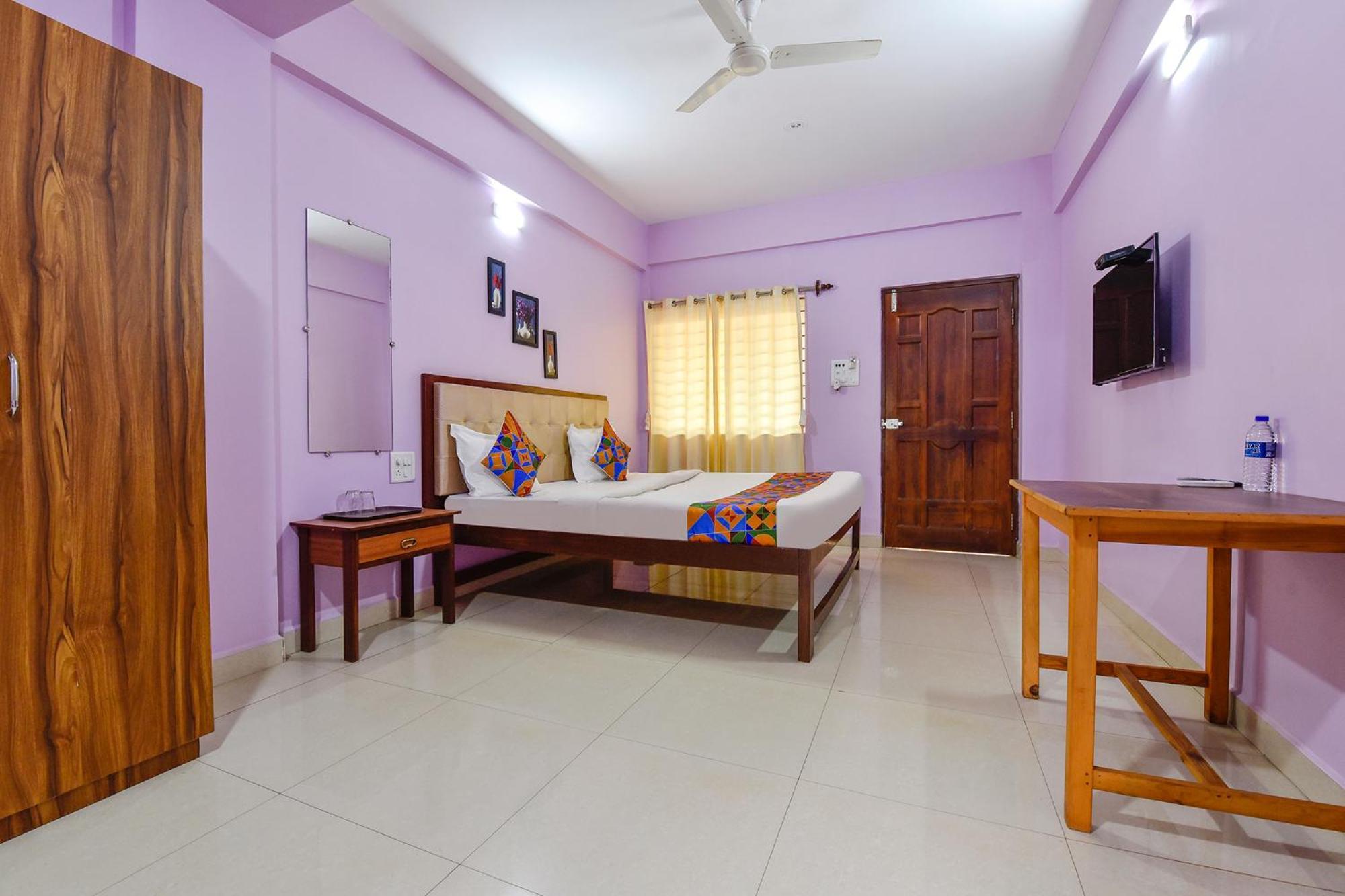 Fabexpress Morjim Paradise - Nr Morjim Beach المظهر الخارجي الصورة