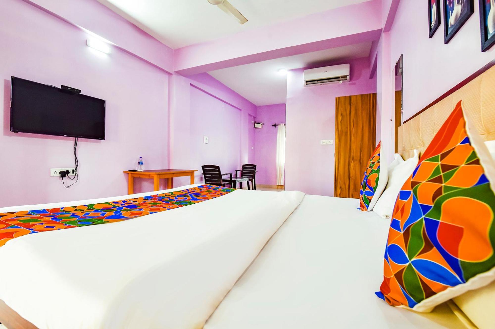 Fabexpress Morjim Paradise - Nr Morjim Beach المظهر الخارجي الصورة